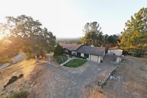 4884 Oakridge Rd, Mariposa, CA 95338