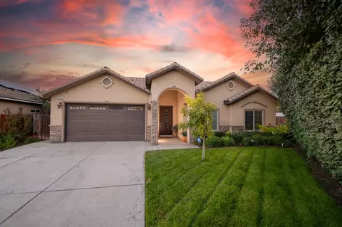 4682 W Joline Dr, Fresno, CA 93722