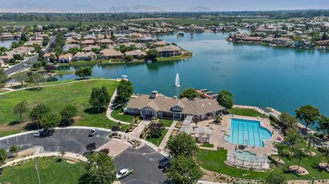 10442 E Greenbury Way, Clovis, CA 93619