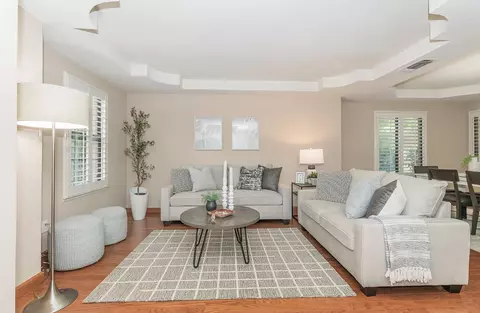 697 E Pintail Cir, Fresno, CA 93730