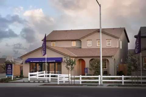 14267 W San Joaquin Ave, Kerman, CA 93630
