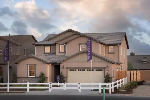 14277 W San Joaquin Ave, Kerman, CA 93630