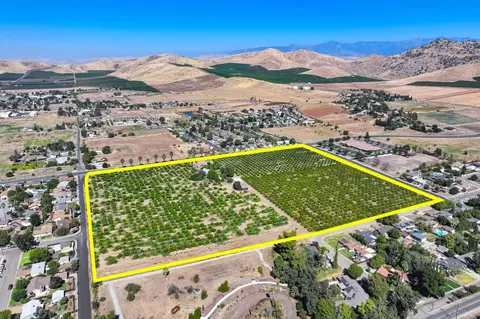685 E Morton Ave, Porterville, CA 93257