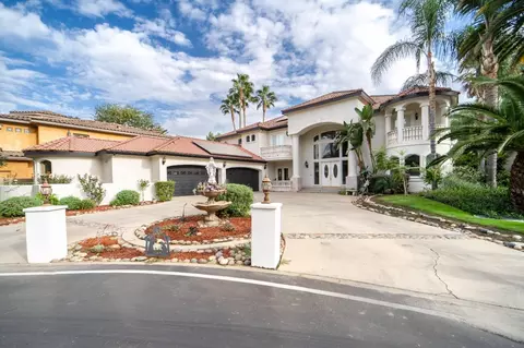 5907 W Elowin Dr, Visalia, CA 93291