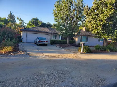 5516 E Grant Ave, Fresno, CA 93727