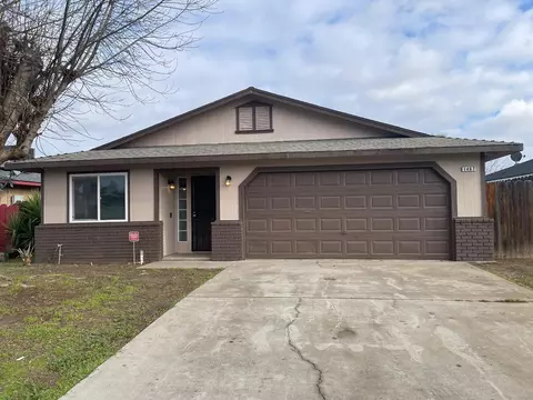 1467 Taylor St, Madera, CA 93638