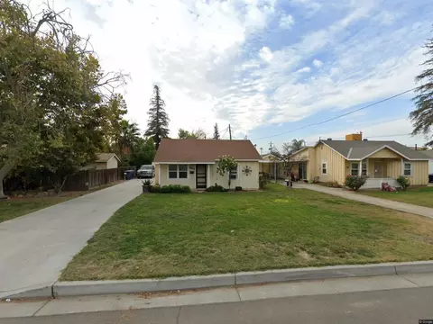 1904 W 4th St, Madera, CA 93637
