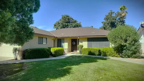 2617 Pinewood Dr, Madera, CA 93637