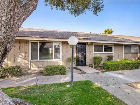 3761 N Fruit Ave #B, Fresno, CA 93705