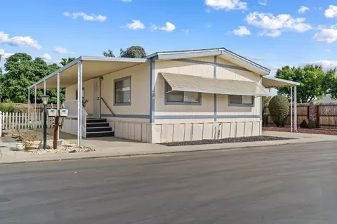 1551 6th Avenue Dr #SPC 1, Kingsburg, CA 93631