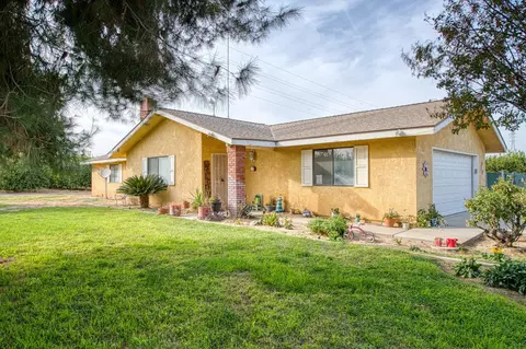 1572 W South Ave, Fresno, CA 93706