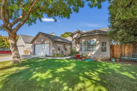 1923 Menlo Ave, Clovis, CA 93611