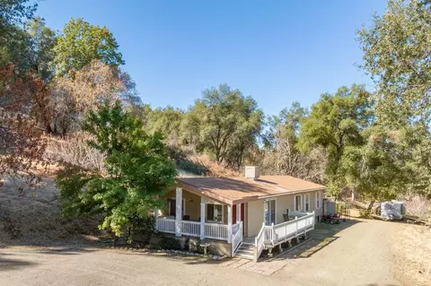 4975 Streeter Mountain Rd, Mariposa, CA 95338