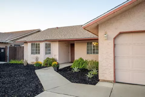 4965 E Laurel Ave, Fresno, CA 93727