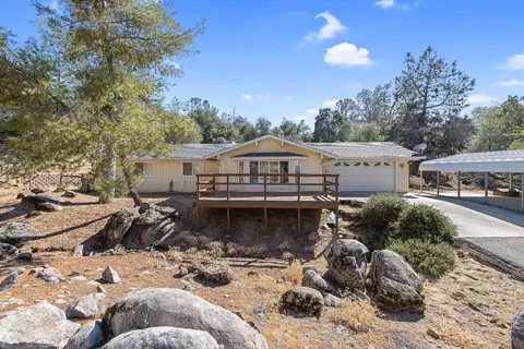 29529 Revis Rd, Coarsegold, CA 93614