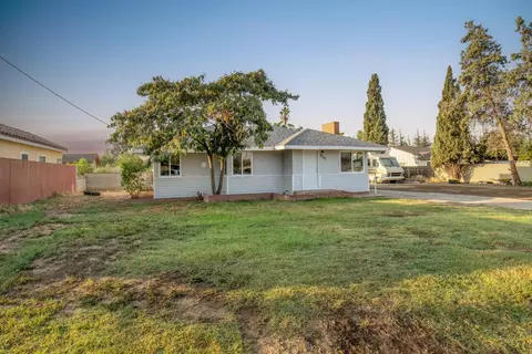 2351 W Dakota Ave, Fresno, CA 93705
