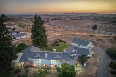 15918 N Friant Rd, Friant, CA 93626