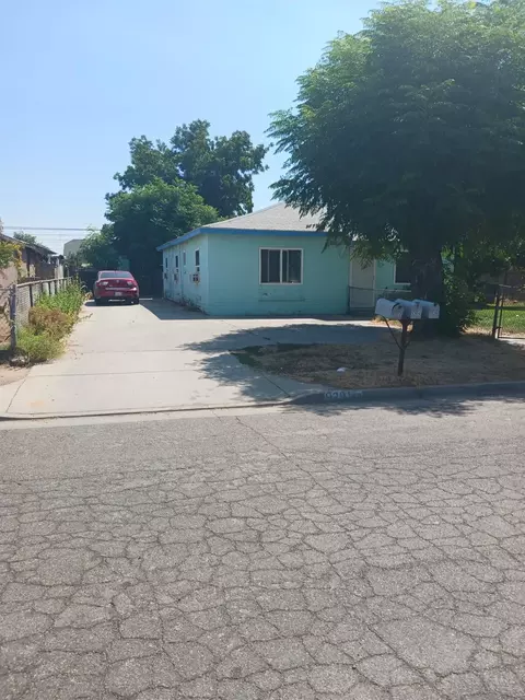 929 Columbia St, Madera, CA 93638