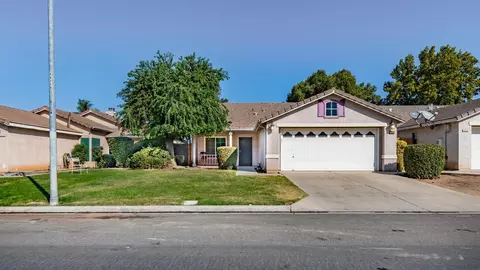 5662 W Ashcroft Ave, Fresno, CA 93722