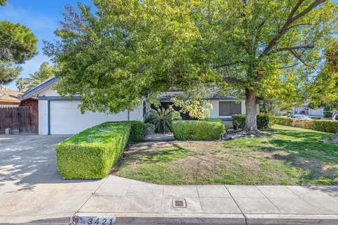 3421 Sunnyside Ave, Clovis, CA 93611