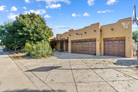 2327 Church Ave, Sanger, CA 93657