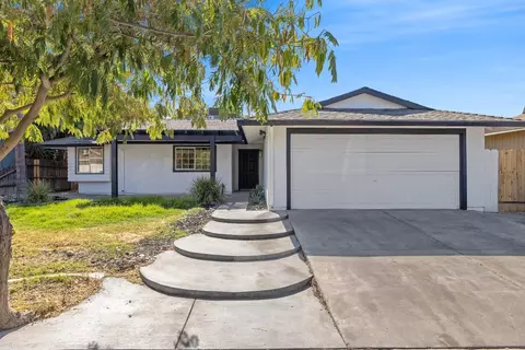 1353 Dove St, Los Banos, CA 93635