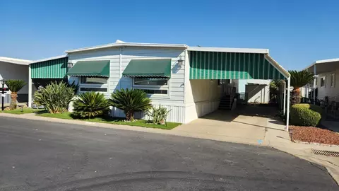 1001 Sylmar Ave #SPC 79, Clovis, CA 93612