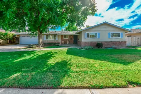 739 W Fairmont Ave, Fresno, CA 93705