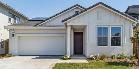 343 Peters Rd S, Madera, CA 93636