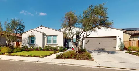 999 Ridgeline Rd W, Madera, CA 93636