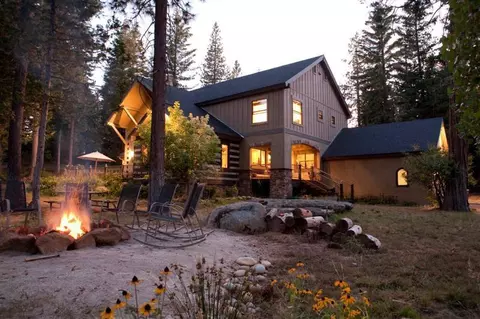 42365 Forest Run Ln, Shaver Lake, CA 93664