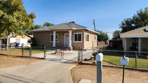 2485 S Price Ave, Fresno, CA 93725