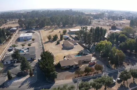 9199 E Bullard Ave, Clovis, CA 93619