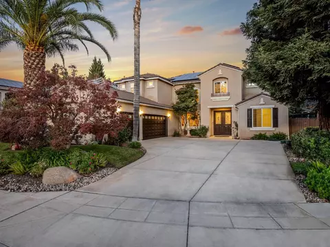 1657 N Jasmine Ave, Clovis, CA 93619