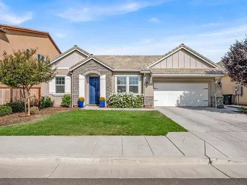 3865 Ramona Ave, Clovis, CA 93619