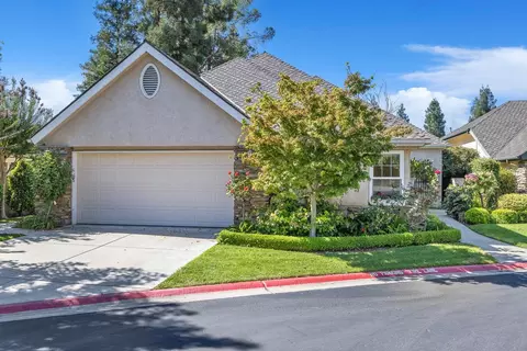 6603 N Wilmington Dr, Fresno, CA 93711