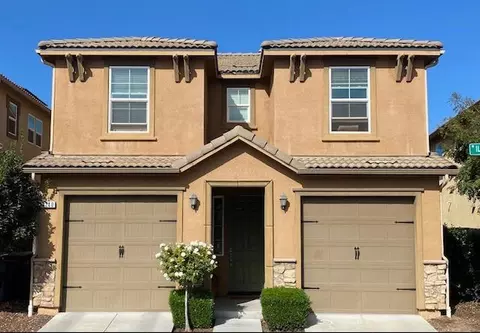 3240 W Illumination Dr, Fresno, CA 93711