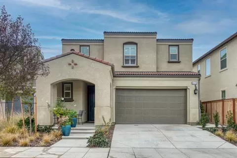 4370 Redrock Dr, Madera, CA 93636