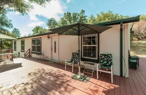 49260 Skunk Ln, Oakhurst, CA 93644