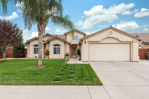 3042 Maple St, Madera, CA 93637