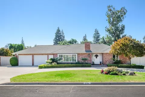 1725 W Roberts Ave, Fresno, CA 93711