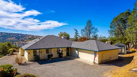 28976 Sequoia Ct, Coarsegold, CA 93614