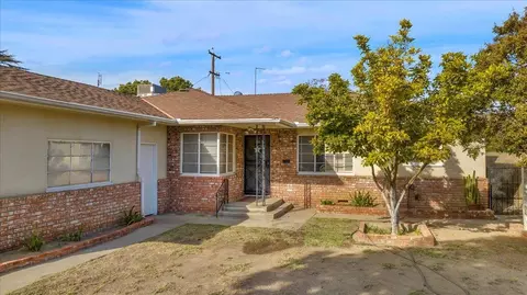 3453 E Ashlan Ave, Fresno, CA 93726