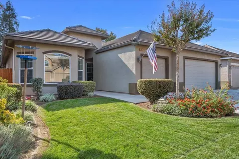 1887 E Warwick Ave, Fresno, CA 93720