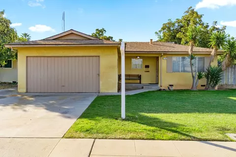 630 W Indianapolis Ave, Clovis, CA 93612