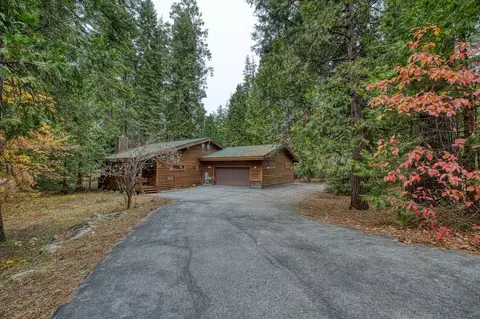 39255 Granite Ln, Shaver Lake, CA 93664