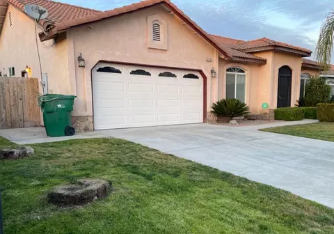 2732 Hicks St, Selma, CA 93662