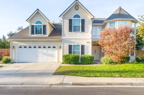 1306 N Magnolia Ave, Clovis, CA 93619