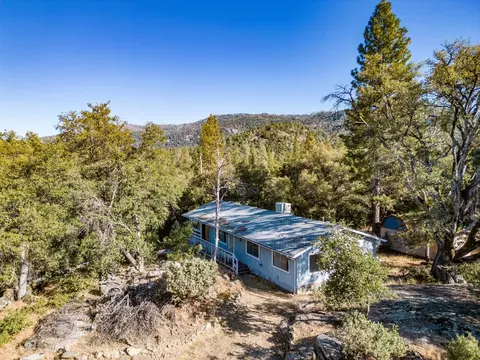 4894 Whitmore Dr, Mariposa, CA 95338