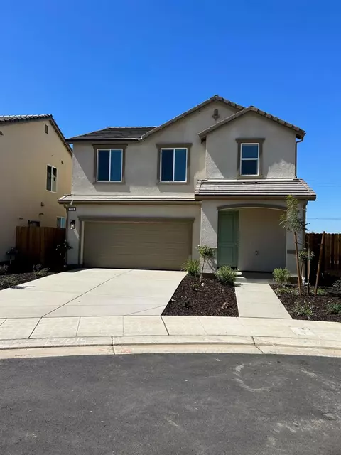 266 Talus Way S, Madera, CA 93636 photo 1
